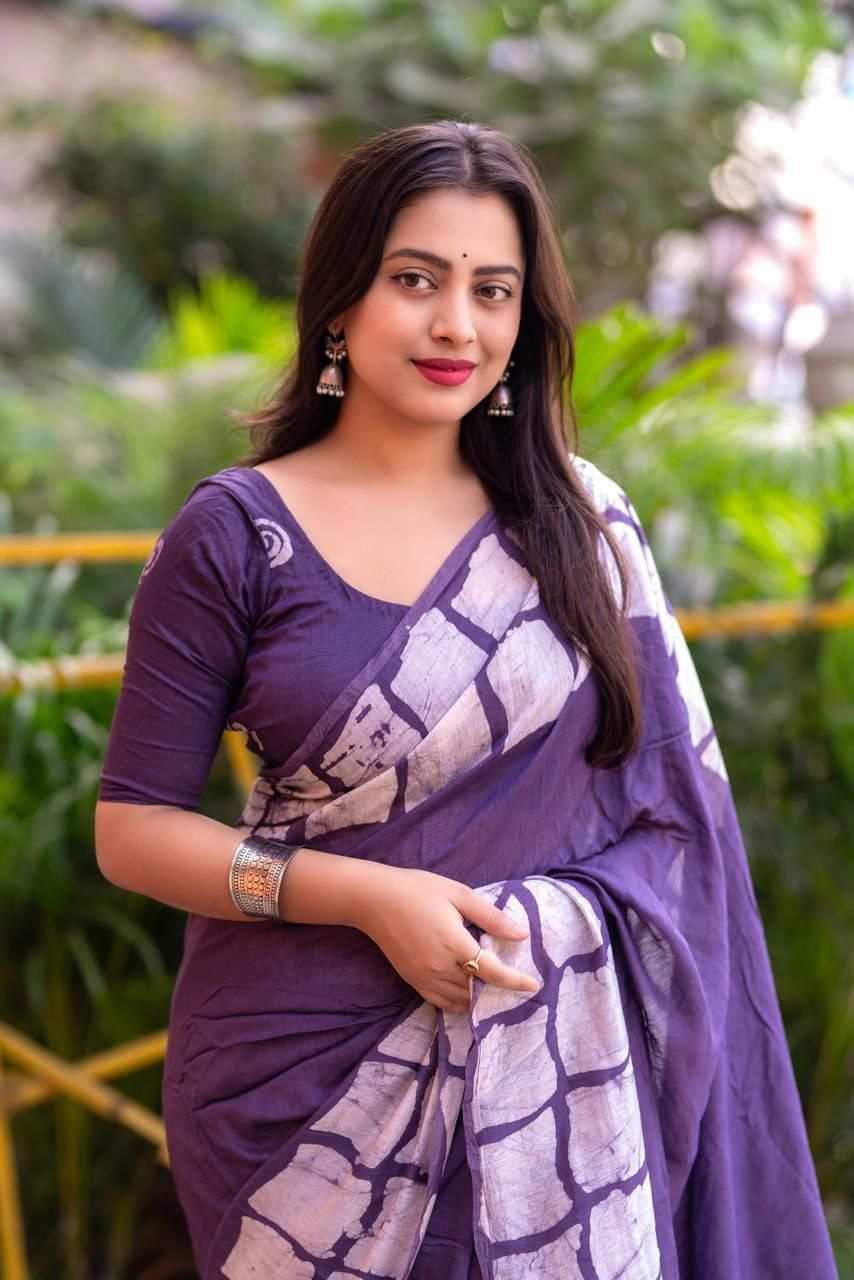 Hooriya Fashions - New pure chanderi batik sarees.
