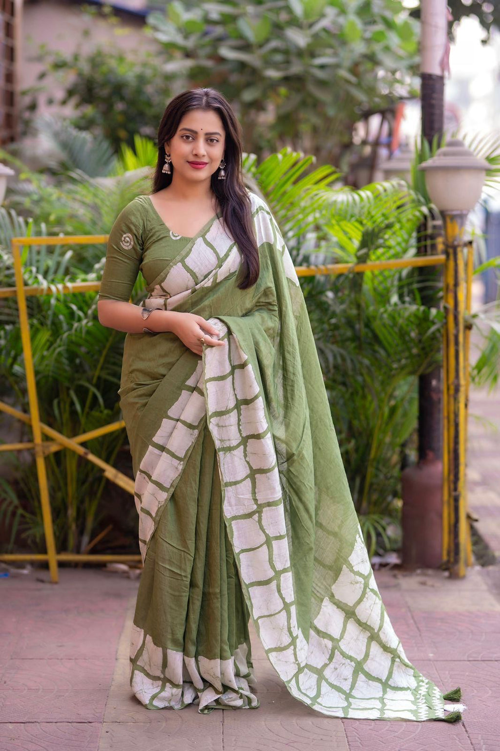 Hooriya Fashions - New pure chanderi batik sarees.
