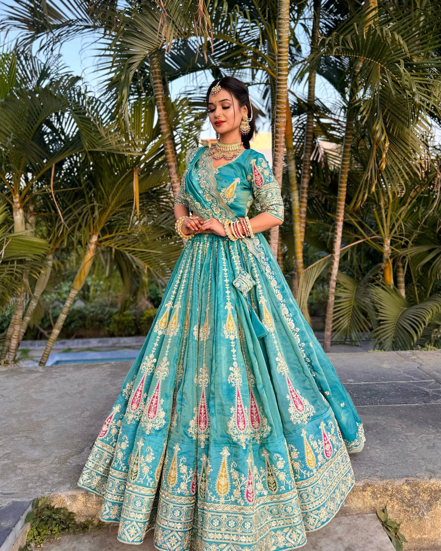 HOORIYA FSHIONS - Heavy Embroidery Lenhanga Choli