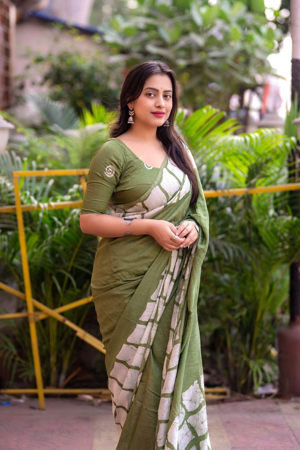 Hooriya Fashions - New pure chanderi batik sarees.