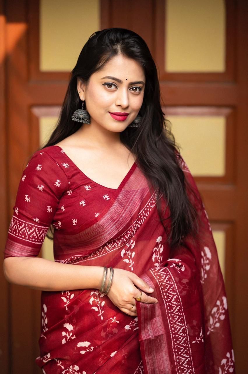 Hooriya Fashions - New linen pattu border printed Saree.