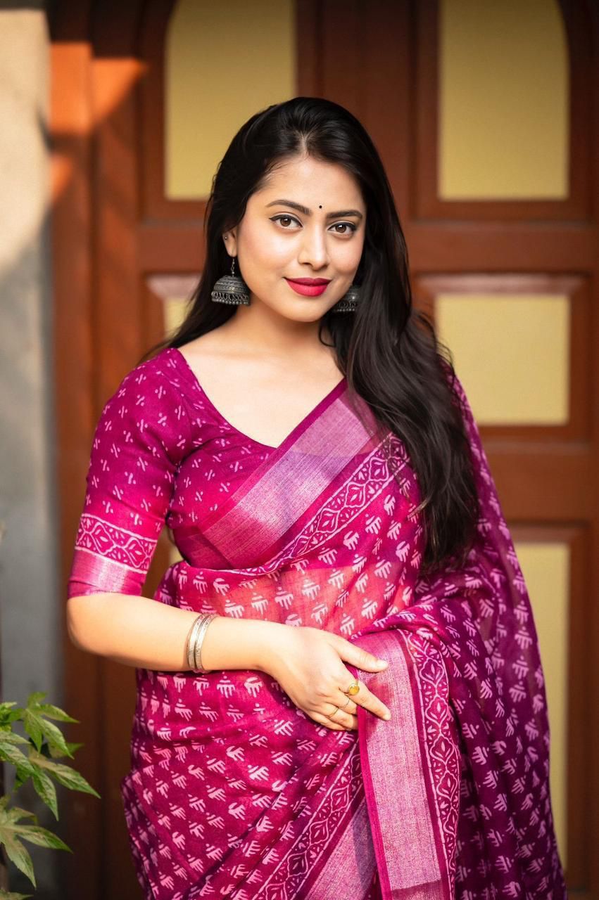 Hooriya Fashions - New linen pattu border printed Saree.